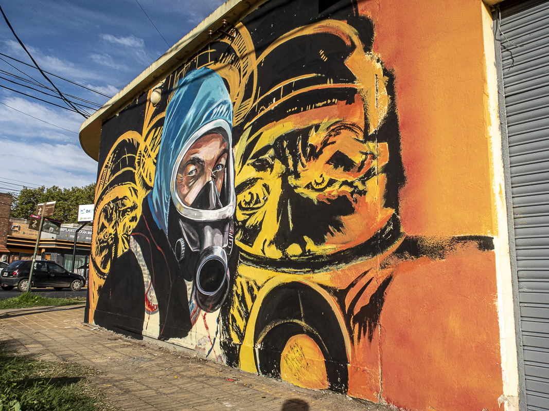 El municipio de alte Brown presentó murales de “el Eternauta” en Glew, Calzada, Adrogué y Burzaco - INFO135
